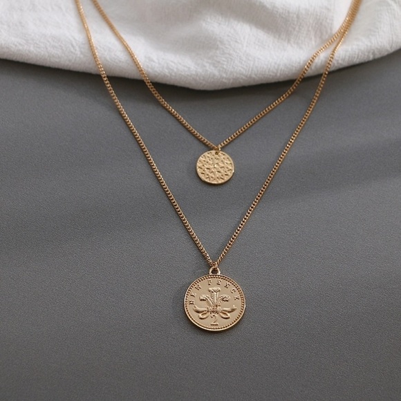 ⚡️ 🖤SALE🖤 ⚡️Gold double chain necklace with coin - Picture 5 of 8